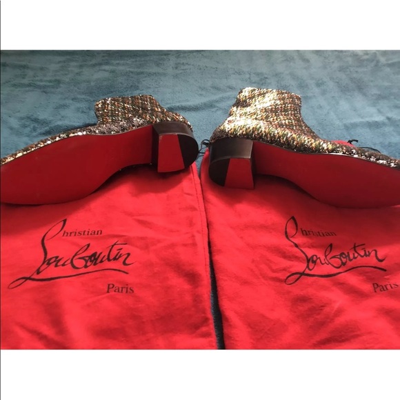 Comment below up to a size 15 - Picture 5 of 6